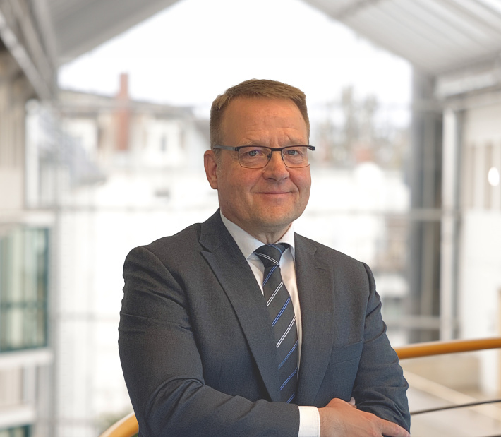Portrait von Dr. Maik Grabau