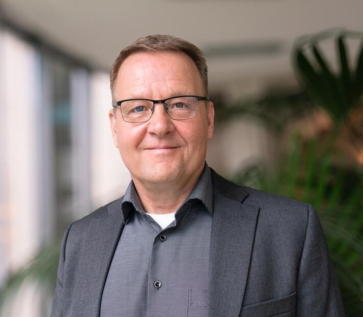 Dr. Danne und Dr. Neugebauer bei der Übergabe des Forschungspreises  2024