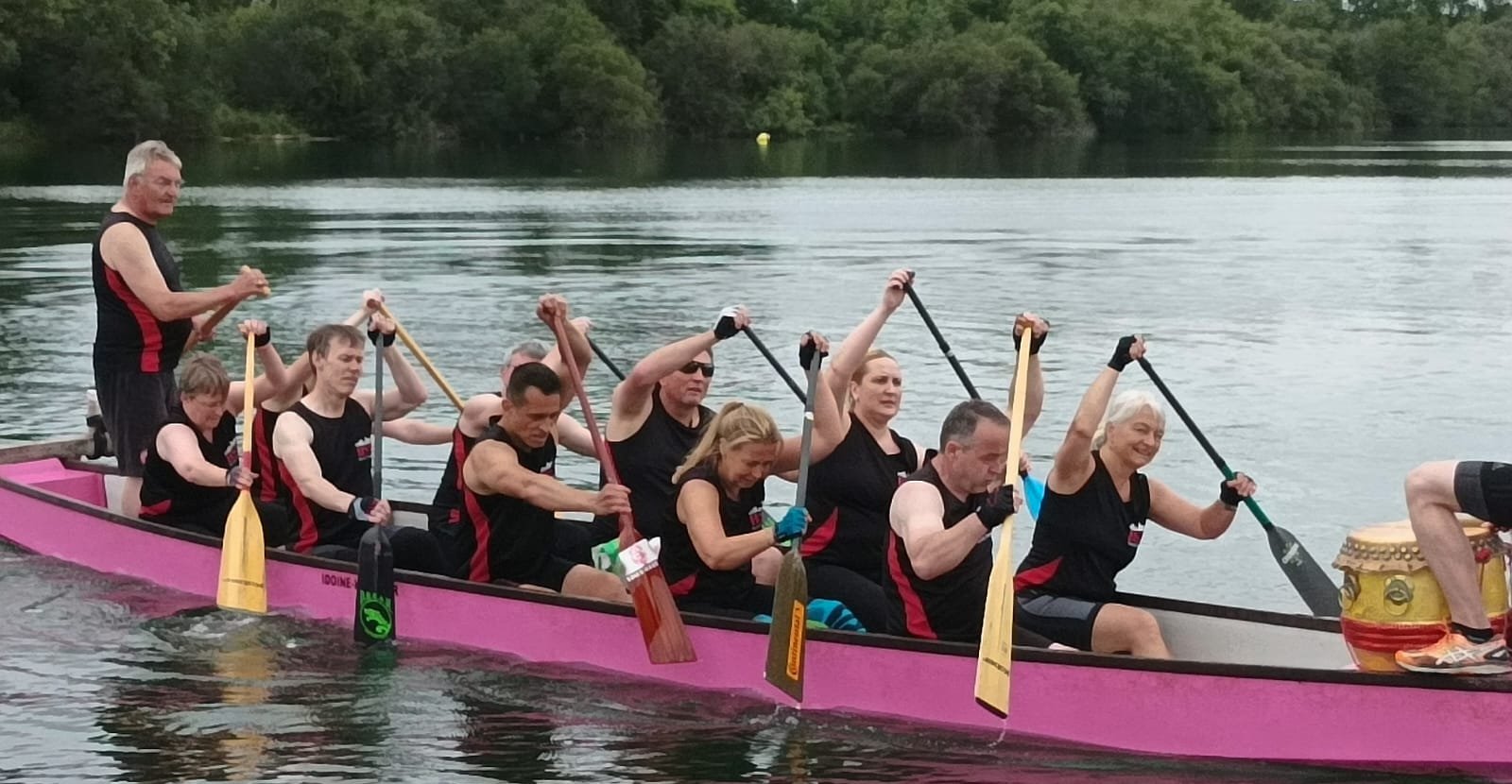 Team des Deka Betriebssport im Drachenboot