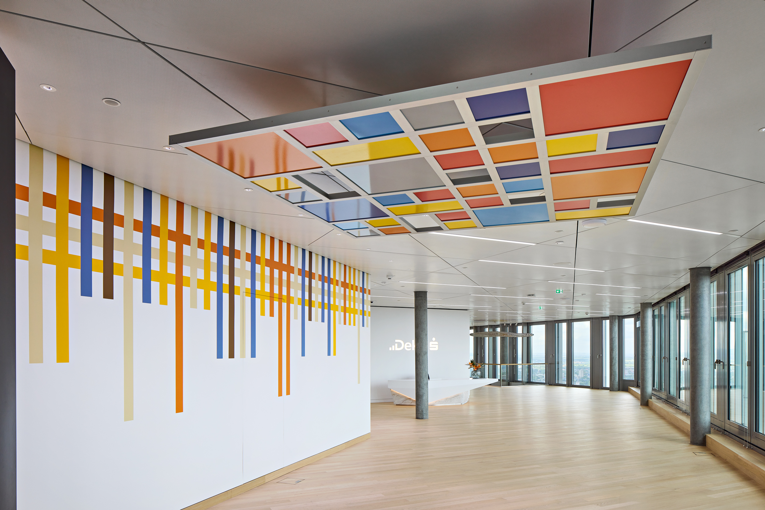 Kunstinstallation von Liam Gillick im 53. OG des FOUR