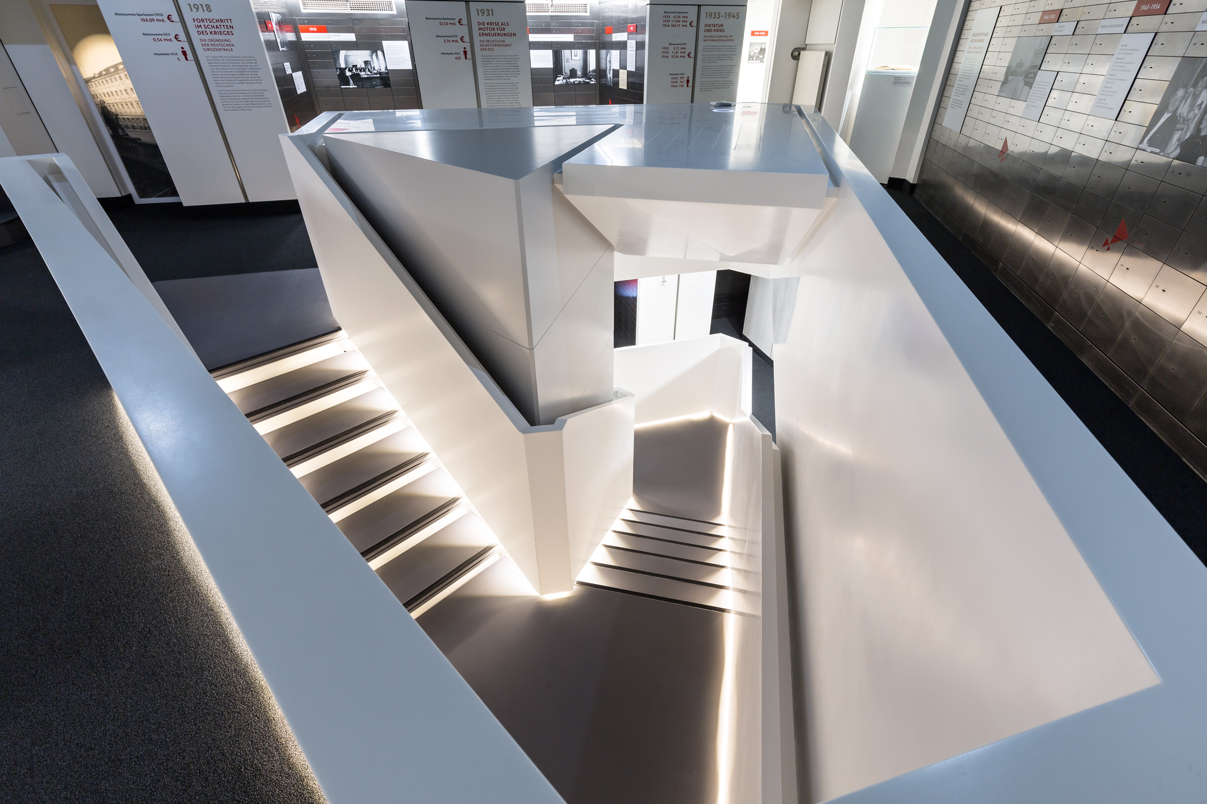 8_Historisches Archiv.jpg