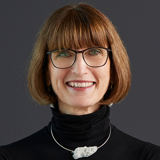 Portrait von Silke Schuster-Müller, Leiterin Gesellschaftliches Engagement der Deka