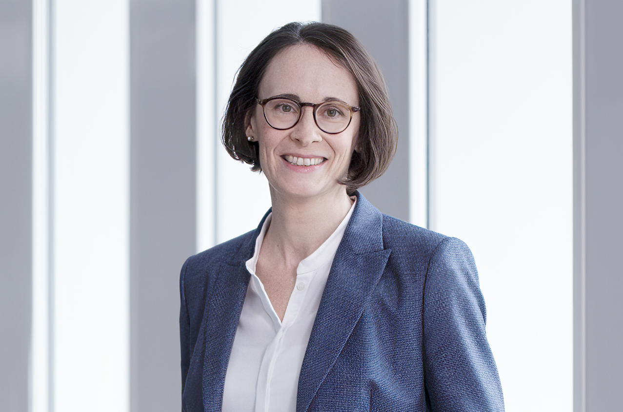 Birgit Dietl-Benzin, Vorstandsmitglied der Deka